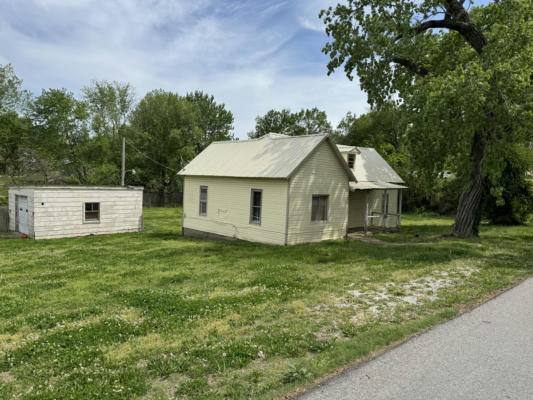 407 S HAZEL ST, GROVE, OK 74344, photo 3 of 26