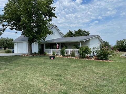 402 S MAPLE ST, FAIRLAND, OK 74343 - Image 1